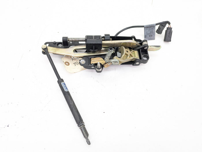 BMW E46 330ci 325ci 323ci M3 Convertible Left Convertible Roof Soft Top Latch Lock 8229824 / 7031361 *Damaged*