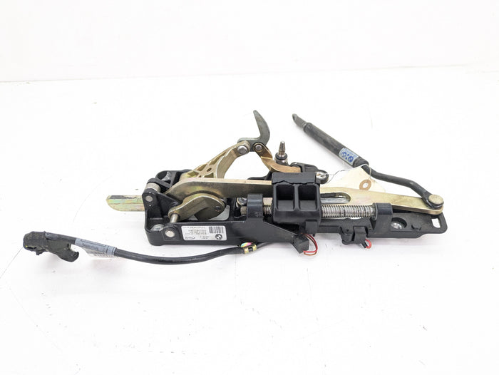 BMW E46 330ci 325ci 323ci M3 Convertible Left Convertible Roof Soft Top Latch Lock 8229824 / 7031361 *Damaged*