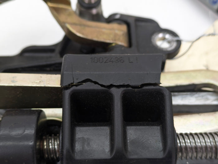 BMW E46 330ci 325ci 323ci M3 Convertible Left Convertible Roof Soft Top Latch Lock 8229824 / 7031361 *Damaged*