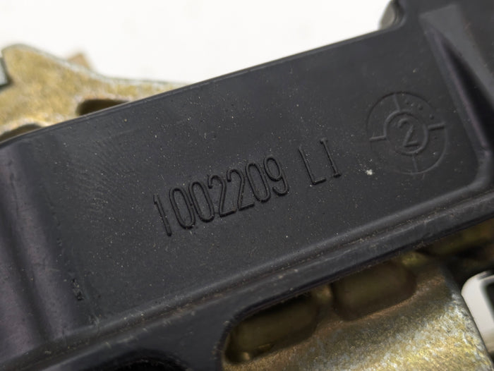 BMW E46 330ci 325ci 323ci M3 Convertible Left Convertible Roof Soft Top Latch Lock 8229824 / 7031361 *Damaged*