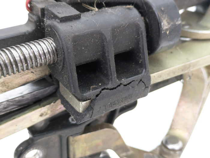 BMW E46 330ci 325ci 323ci M3 Convertible Left Convertible Roof Soft Top Lock Latch  7031361 / 8229824 *Damaged*