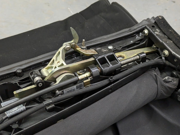 BMW E46 M3 330ci 325ci 323ci Convertible Black Fabric Folding Roof Soft Top 54347146359 *Damaged*