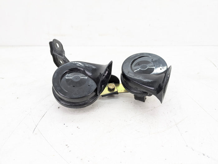 BMW Z3 M Roadster/M Coupe High & Low Pitch Horns Pair 2693382/2693381