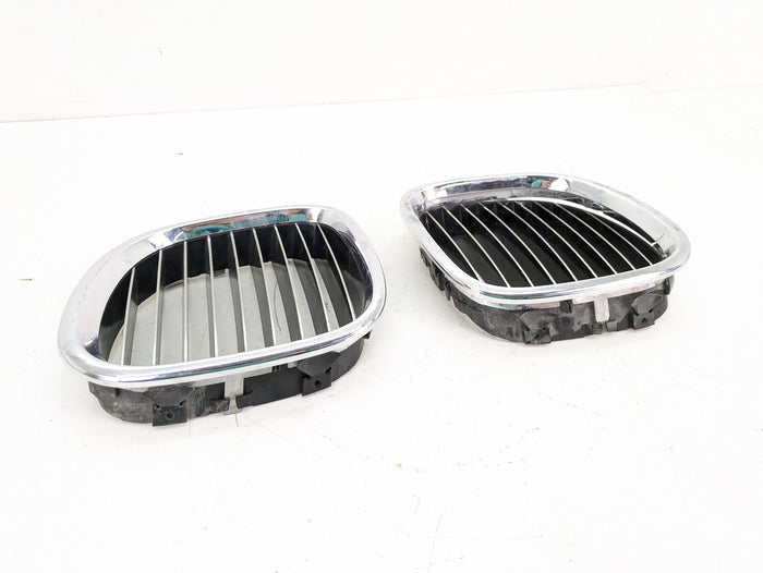 BMW Z3 M Roadster/M Coupe Hood Left/Right Chrome Grille Set 8412949/8412950 *DAMAGED*