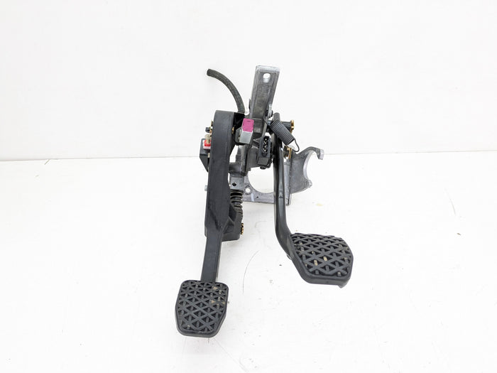 BMW Z3 M Roadster/M Coupe Manual Transmission Clutch/Brake Pedals 1158659/1164843