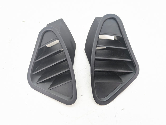 BMW Z3 M Dash Air Vent Defroster Duct Set Left Right  R104W006/R104W005 *Damaged*