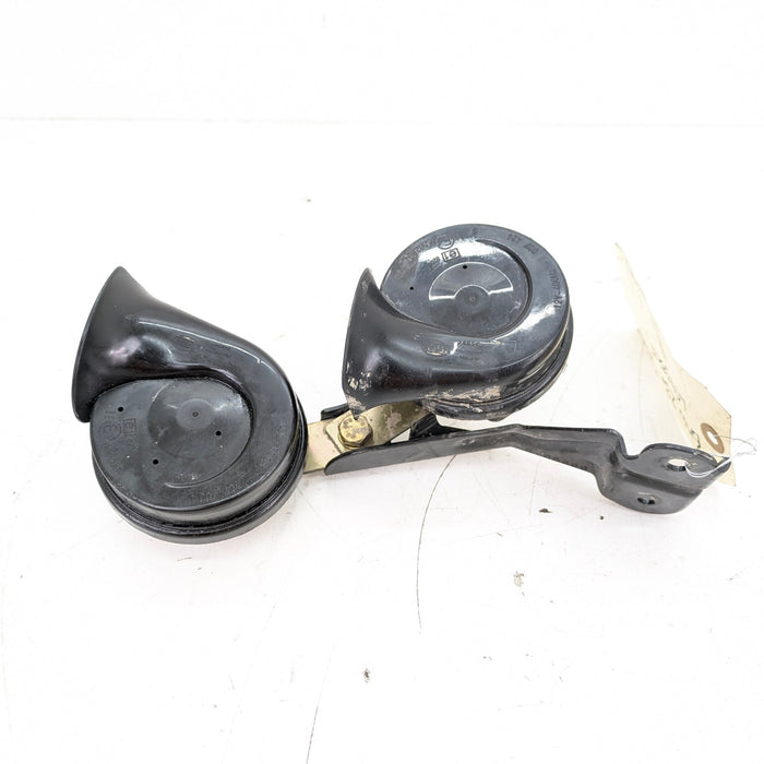 BMW Z3 M Roadster/M Coupe High & Low Pitch Horns Pair 2693381/2693382