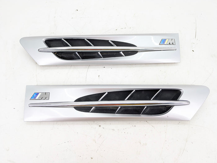 BMW Z3 M Roadster/M Coupe Left/Right Side Hood/Fender Vent/Grille Titan Silver (354) 2492959/2492960