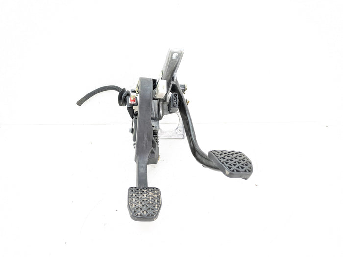 BMW Z3 M Roadster/M Coupe Manual Transmission Clutch/Brake Pedals 1164842