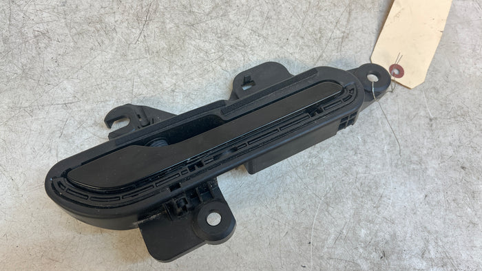 TESLA MODEL 3 DOOR HANDLE REAR RIGHT 1528115-00-D