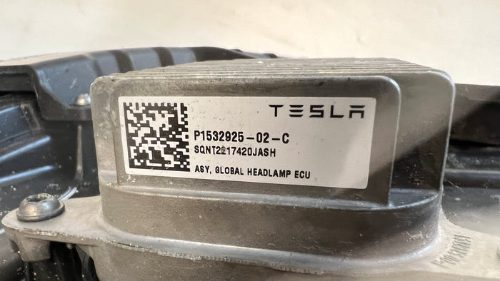 Tesla Model 3 Left/Driver Side Headlight 1514952-00-C *DAMAGED*