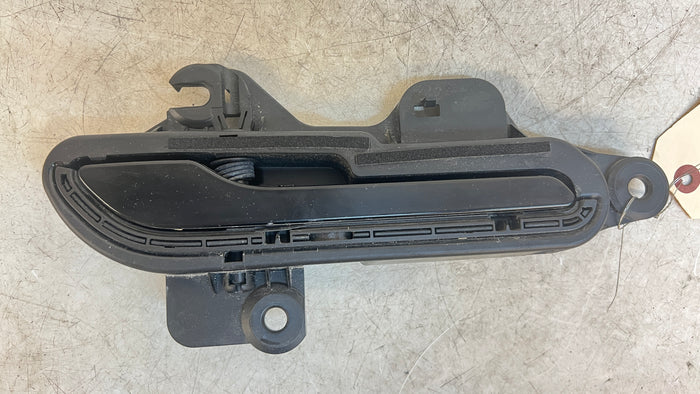 TESLA MODEL 3 DOOR HANDLE REAR RIGHT 1528115-00-D