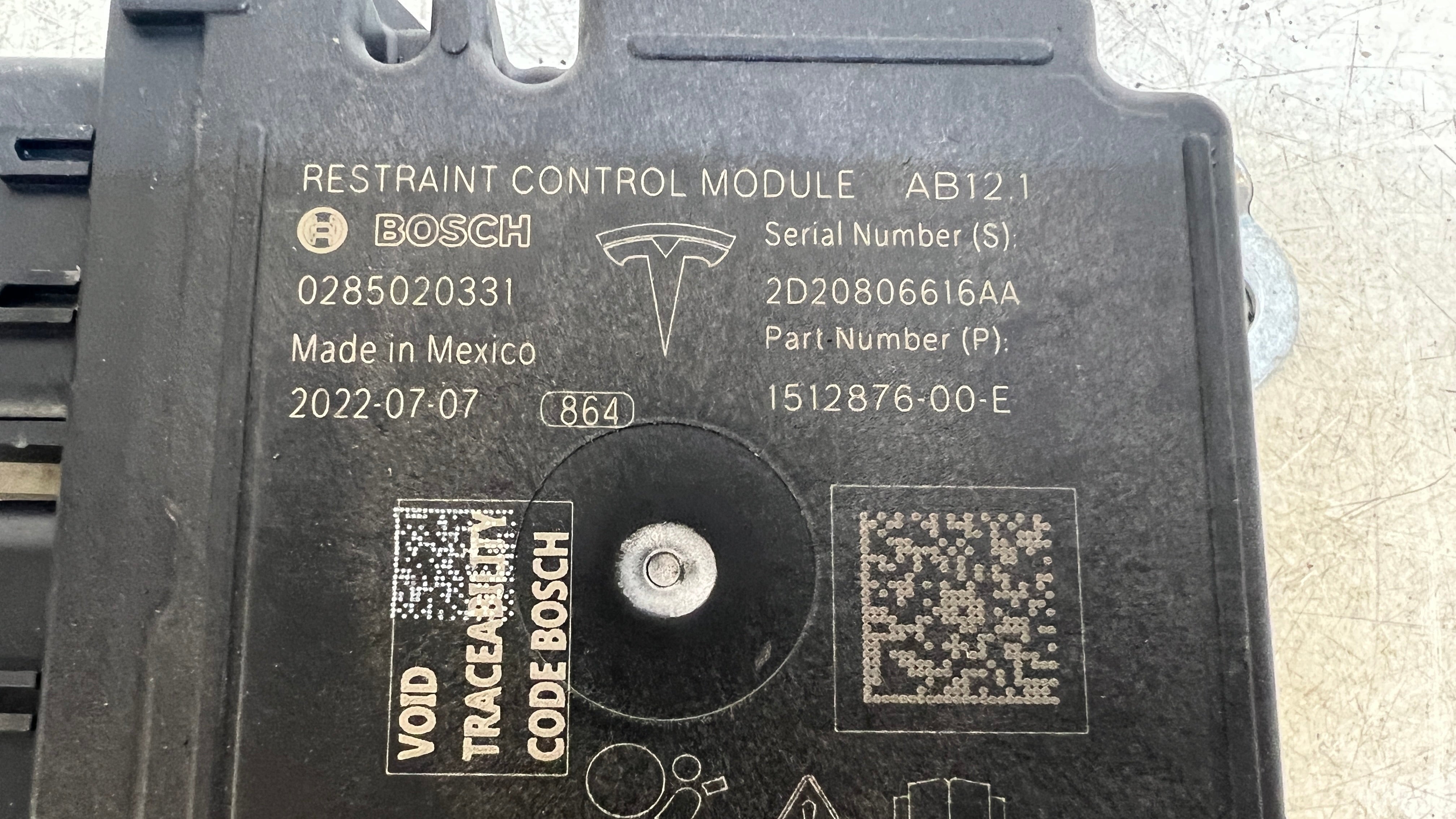 Tesla Model 3 Restraint Airbag Control Module 1512876-00-B *NOTE ...
