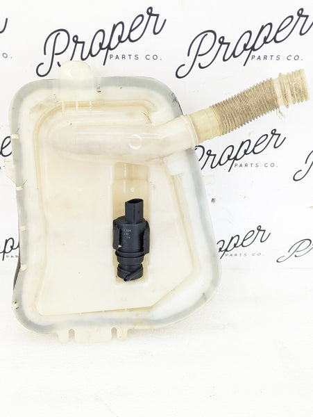 BMW E46 330i 325i 323i Wagon Rear Hatch Windshield Washer Cleaning Container Reservoir & Pump 8374557/8362154