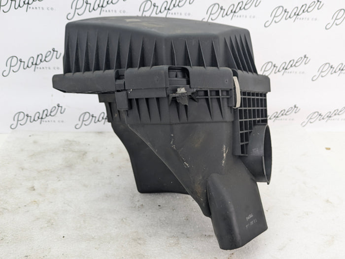 BMW E60 E61 M5/E63 E64 M6 Right/Passenger Side Intake Air Box Filter Housing & MAF 7839023/7834213