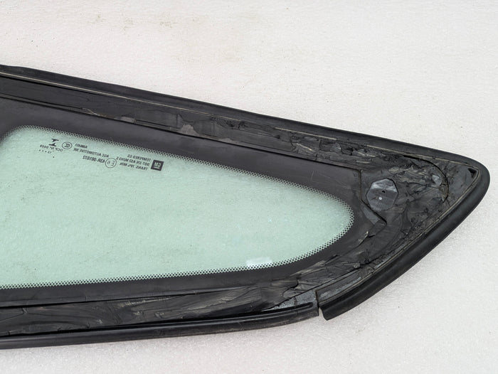 Chevrolet C7 Corvette Stingray Z51 Rear Right/Passenger Side Quarter Window Glass 84250099