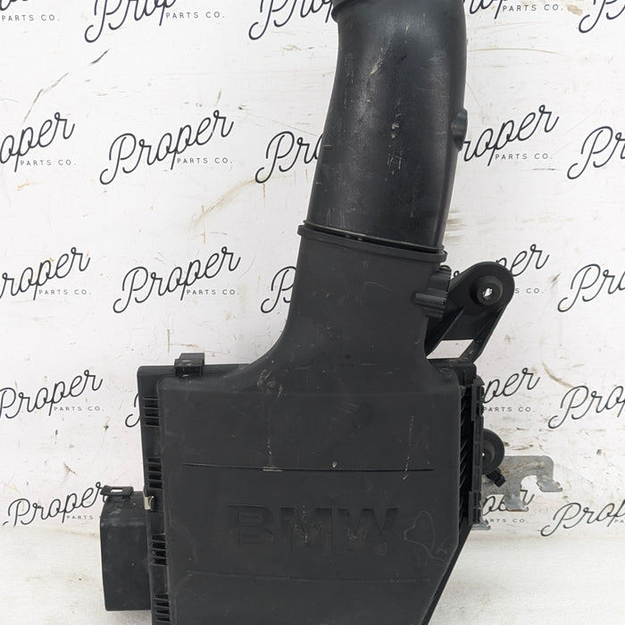 BMW E90 E92 E93 335xi 335i E82 E88 135i N55 Engine Intake Air Box Filter Housing 7599284