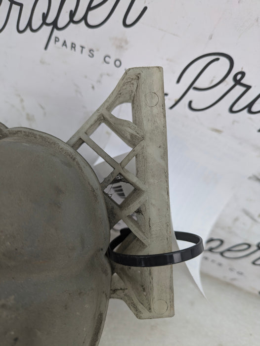 *Damaged*BMW F30 F32 F33 F36 335xi 335i 435xi 435i N55 Coolant Reservoir Expansion Tank 7609468