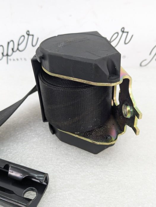 BMW E46 330i 328i 325i 325i Sedan/Wagon Front Right Seat Belt & Force Limiter 8201012
