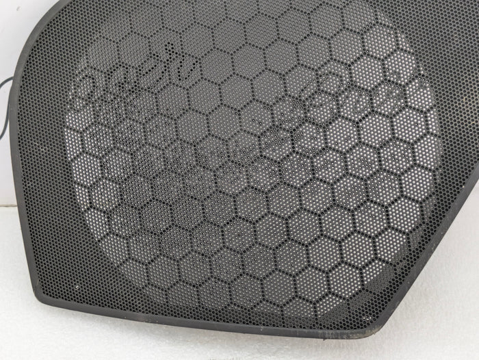Chevrolet C7 Corvette Stingray Left/Driver Side Door Audio Speaker Grill Trim APY44525 *DAMAGED*