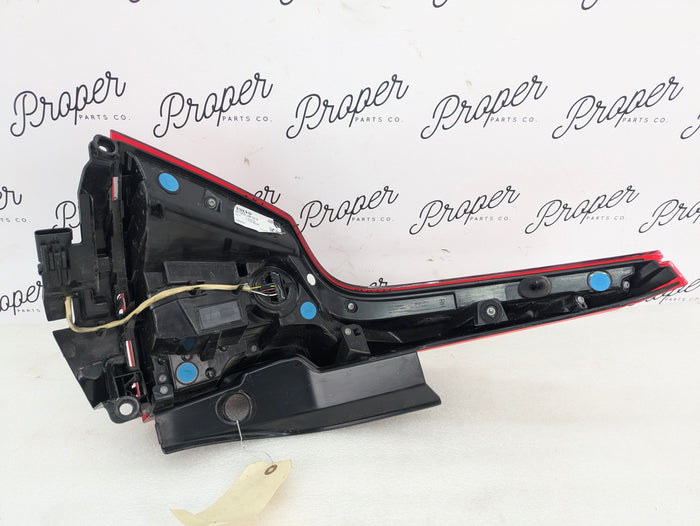 2021 Volvo V60 T6 R-Design Rear Right/Passenger Side Outer Tail Light 32291361