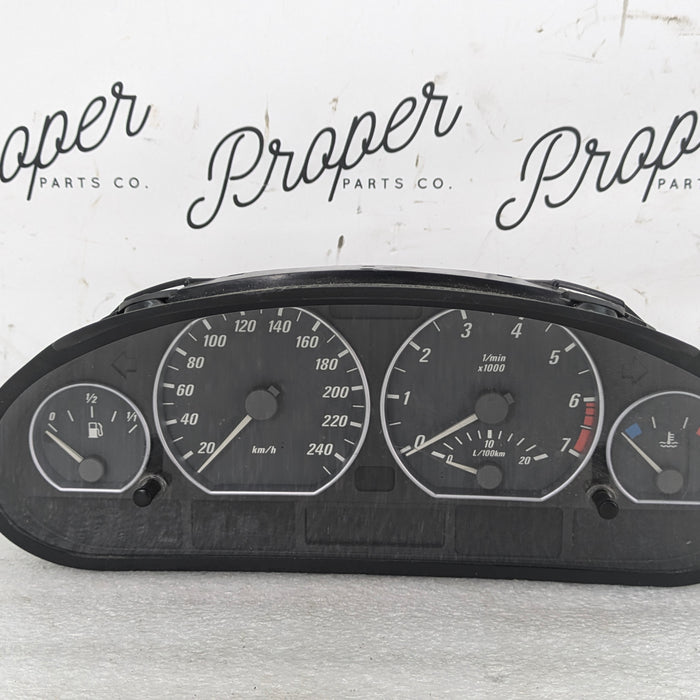 BMW E46 330Ci Coupe/Convertible Grey Face Silver Ring Speedometer Automatic KMH Gasoline Instrument Gauge Cluster 6906875/1036017005