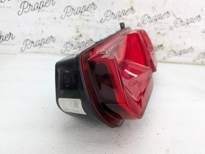Chevrolet C7 Corvette Stingray Z51 Rear Right/Passenger Side Tail Light 23170470