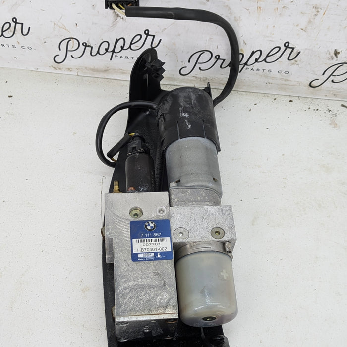 BMW E61 530xi 535xi 525xi Wagon Rear Hatch Trunk Hydraulic Lift Pump 7111867