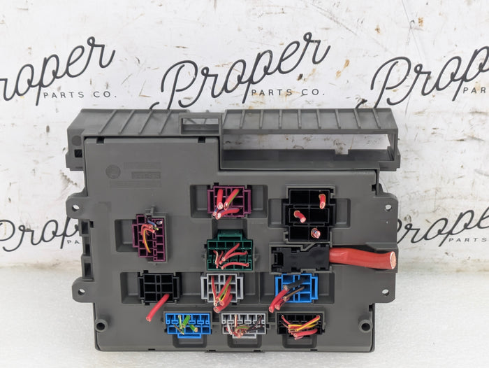 BMW E92 E93 E90 E91 3 Series Front Power Distribution Fuse Box 9119444