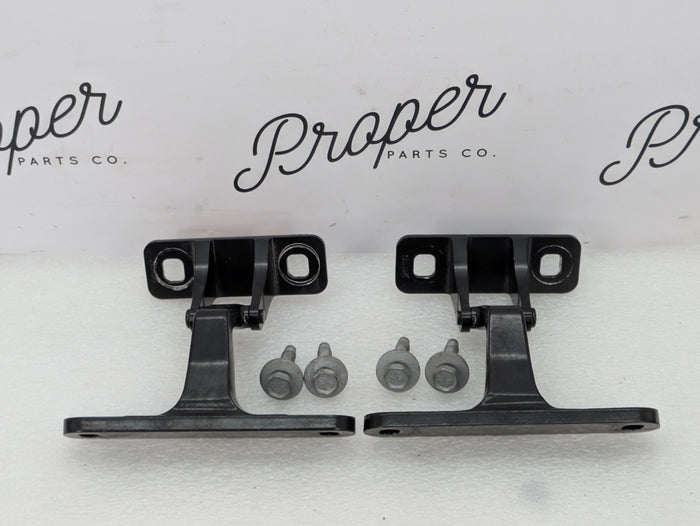 Chevrolet C7 Corvette Stingray Rear Left & Right Hatch Trunk Lid Hinge Set 23187759/23187760