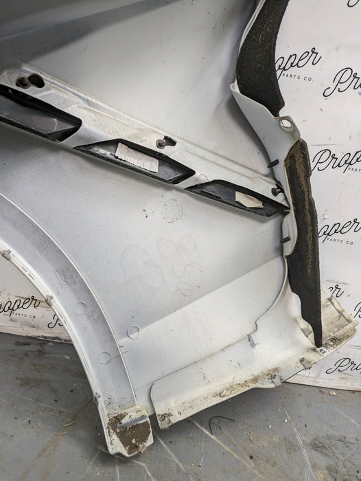 Chevrolet C7 Corvette Stingray Front Right/Passenger Side Fender Arctic White (G8G) *DAMAGED*
