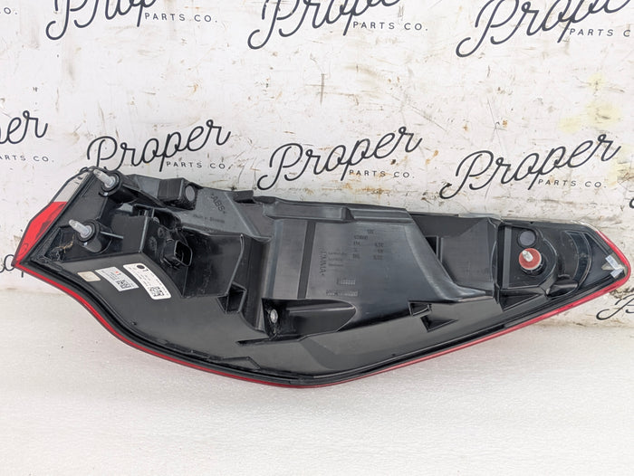 BMW G22 G26 430ix M440ix G82 M4 Pre-LCI Rear Left/Driver Side Outer LED Tail Light Assembly 63217477605