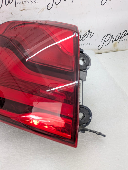 BMW F36 F32 F33 F82 F83 440xi 430xi M4 LCI LED Rear Left/Driver Side Outer Tail Light 8496525 *DAMAGED*