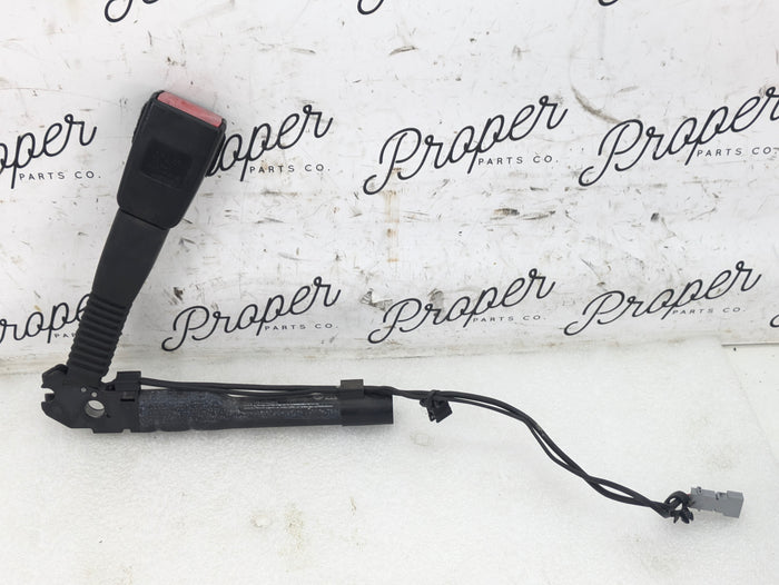 BMW E91 E90 E92 M3 335i 330i 328i 325i 323i Front Right/Passenger Side Seat Belt Buckle 7213564