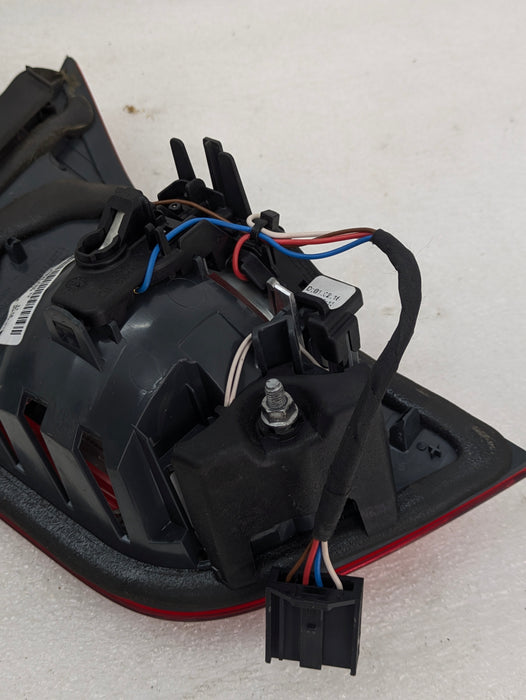 BMW F36 F32 F33 435xi 428i 440i 428i Pre-LCI Right/Passenger Side Inner Tail Light 7296102
