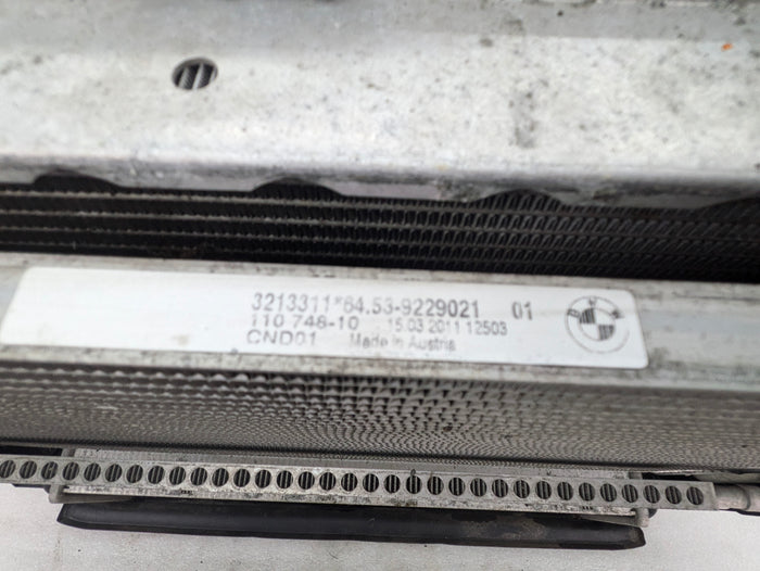 BMW E90 E92 E93 335xi 335i N55 N54 Auto Transmission Engine Cooling Pack Radiator/AC Condenser/Intercooler/600W Fan 17117788903/7545366