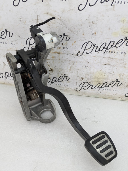 Chevrolet C7 Corvette Stingray Z51 Manual Transmission Clutch Pedal Assembly 22934028