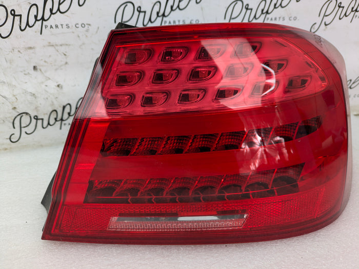 BMW E92 335xi 328xi M3 3 Series LCI Right/Passenger Side Outer LED Tail Light 7251960