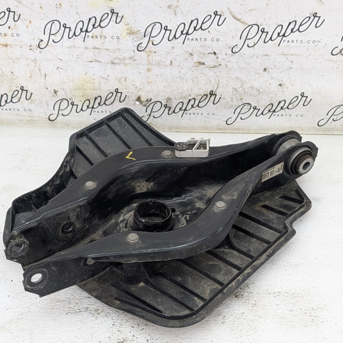 BMW G22 G23 G20 G26 430ix 330ix 330ex M Sport Rear Left Lower Control Arm Spring Perch 6876803/6886448