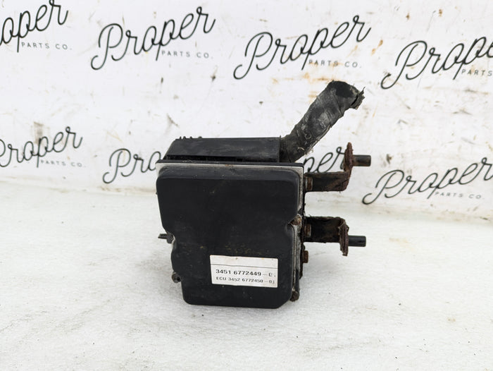BMW E60 E61 530xi 525xi 530xd ABS Anti Lock Brakes Pump Module 6772449