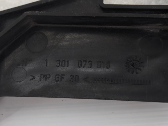 E46 M3 330ci 328ci 325ci 323ci 320i Headlight Bracket & Washer Sprayers Set Left Right 1301073017/1301073018