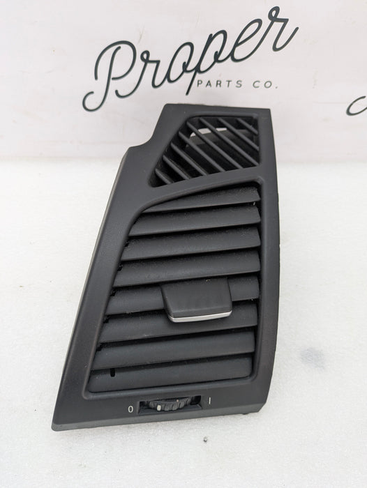 BMW E82 E88 128i 135i Driver/Left Side Dashboard Air Vent 7059187