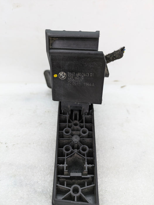 BMW E90 E91 E92 E93 335xi Manual Transmission Accelerator Throttle Gas Pedal 6852643