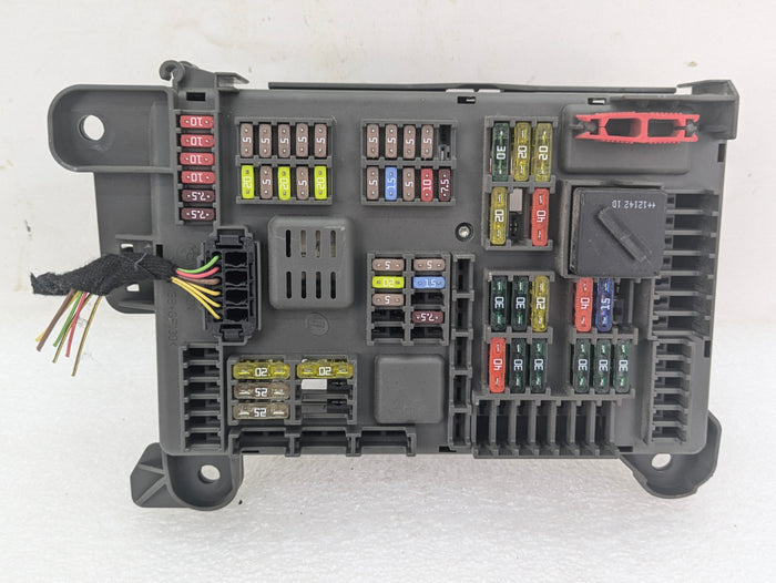 BMW E70 X5 M/E71 X6 M Trunk Power Distribution Fuse Box 6931687