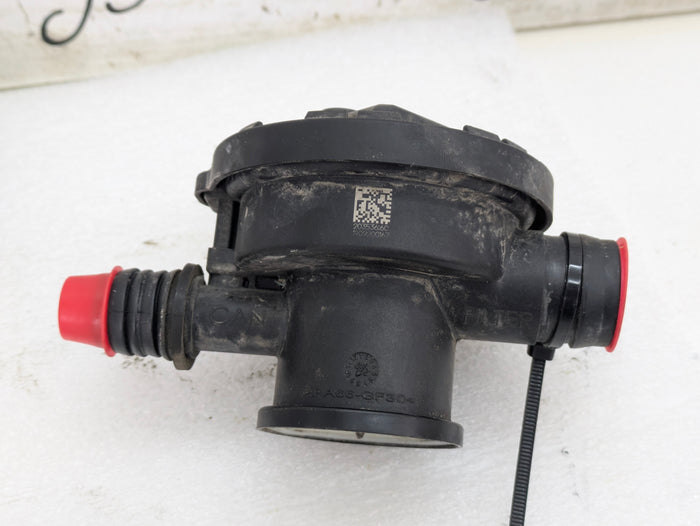 BMW G22 430xi Fuel Vapour Charcoal Canister Leak Detection Pump & Bracket 7447496