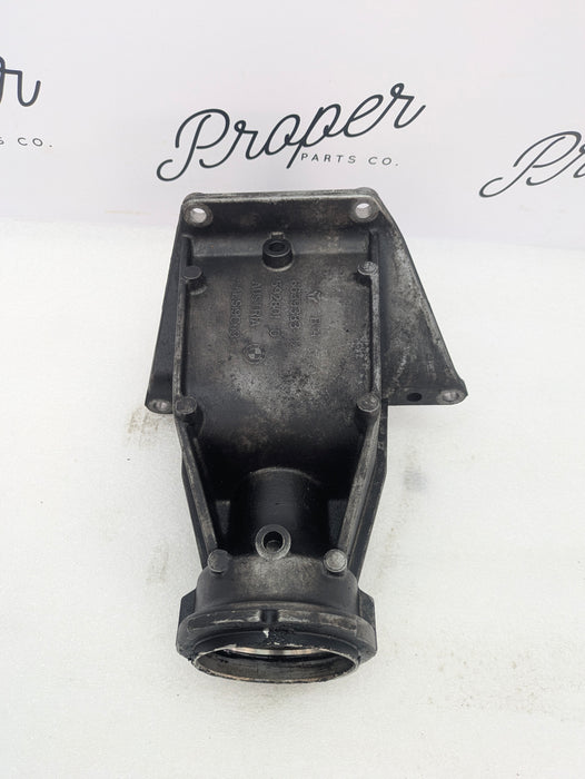 BMW G80 G82 F97 M3 M4 X3 M S58 AWD Front Right Axle Shaft Support Bracket 8639383