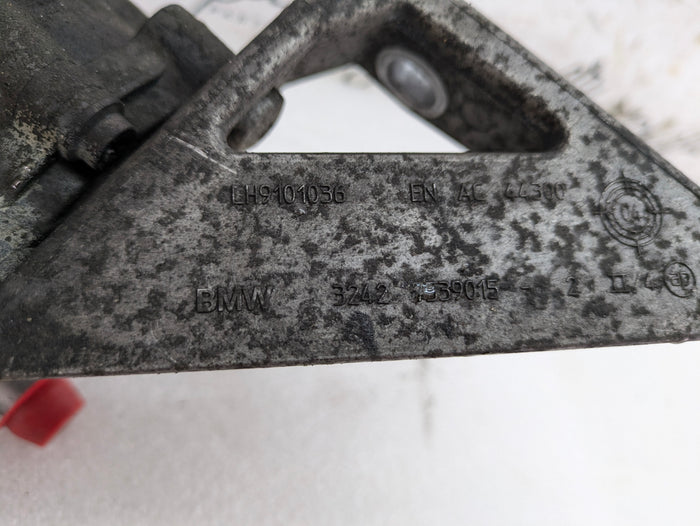 BMW E90 E91 E92 E93 325xi 330xi 328xi 323i E82 E88 128i N52 Power Steering Pump & Bracket 7539015