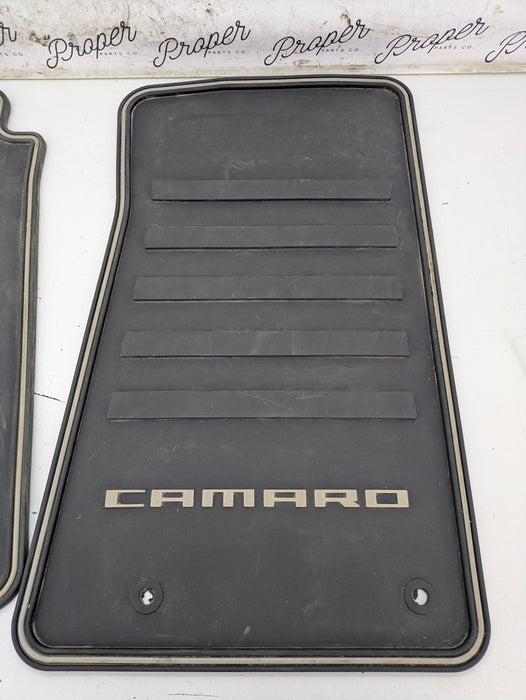 2015 Chevrolet 5th Gen Camaro 2SS Rubber/Winter Floor Mats Set 22766717 *DAMAGED*