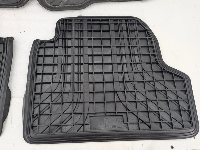 BMW F32 435xi 440xi 428xi 430xi F82 M4 Rubber/Winter Floor Mats 2348155/2348158