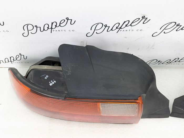 BMW Z3 M 3.0 2.8 Roadster Amber Tail Light Set Left Right 63218389713